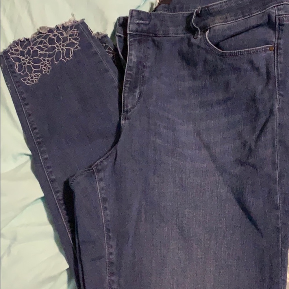 Ann Taylor Curvy Fit skinny leg 18T